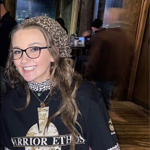 Meet your Posher, Kay